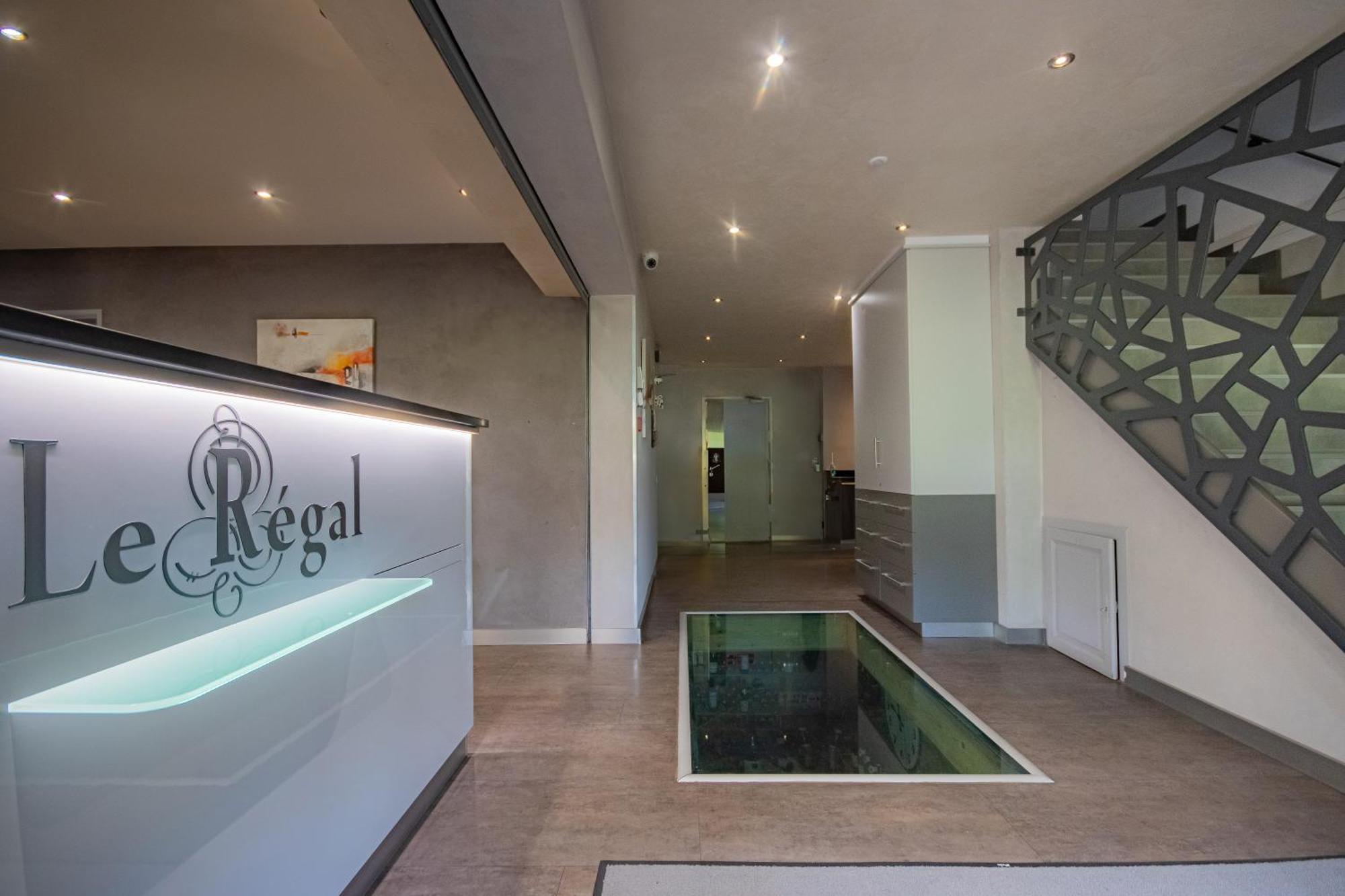 Logis Hotel Le Regal & Spa 생디에데보주 외부 사진