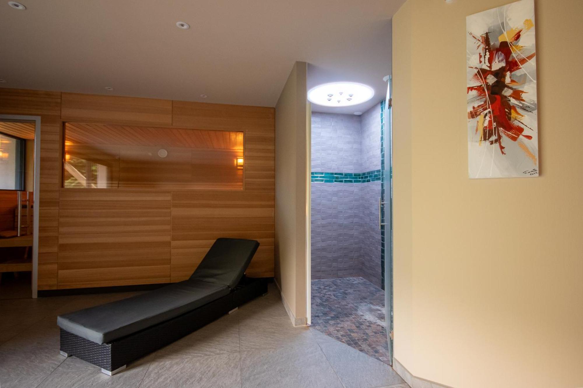 Logis Hotel Le Regal & Spa 생디에데보주 외부 사진