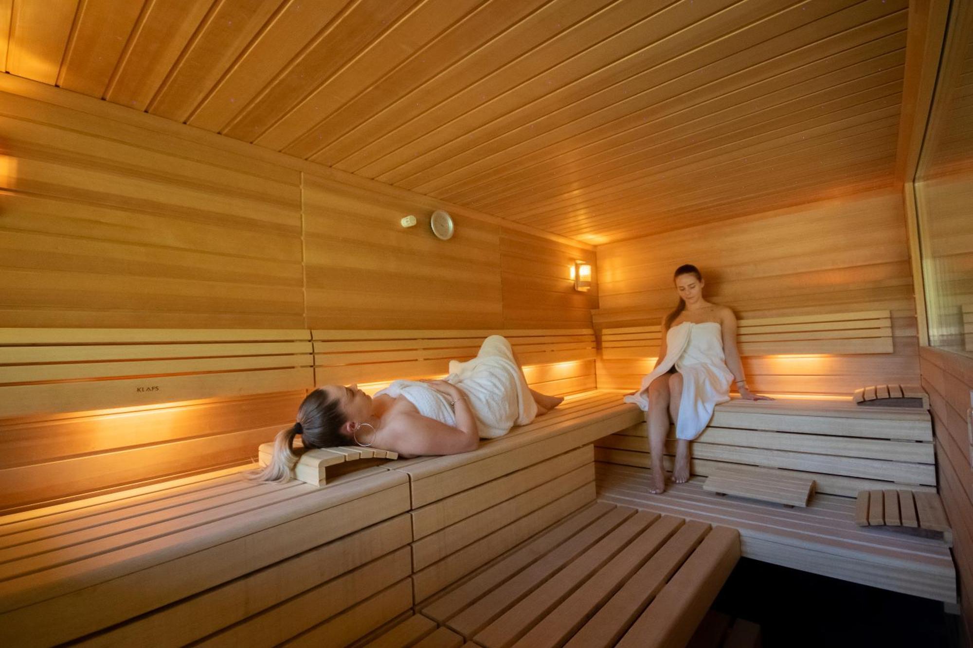 Logis Hotel Le Regal & Spa 생디에데보주 외부 사진