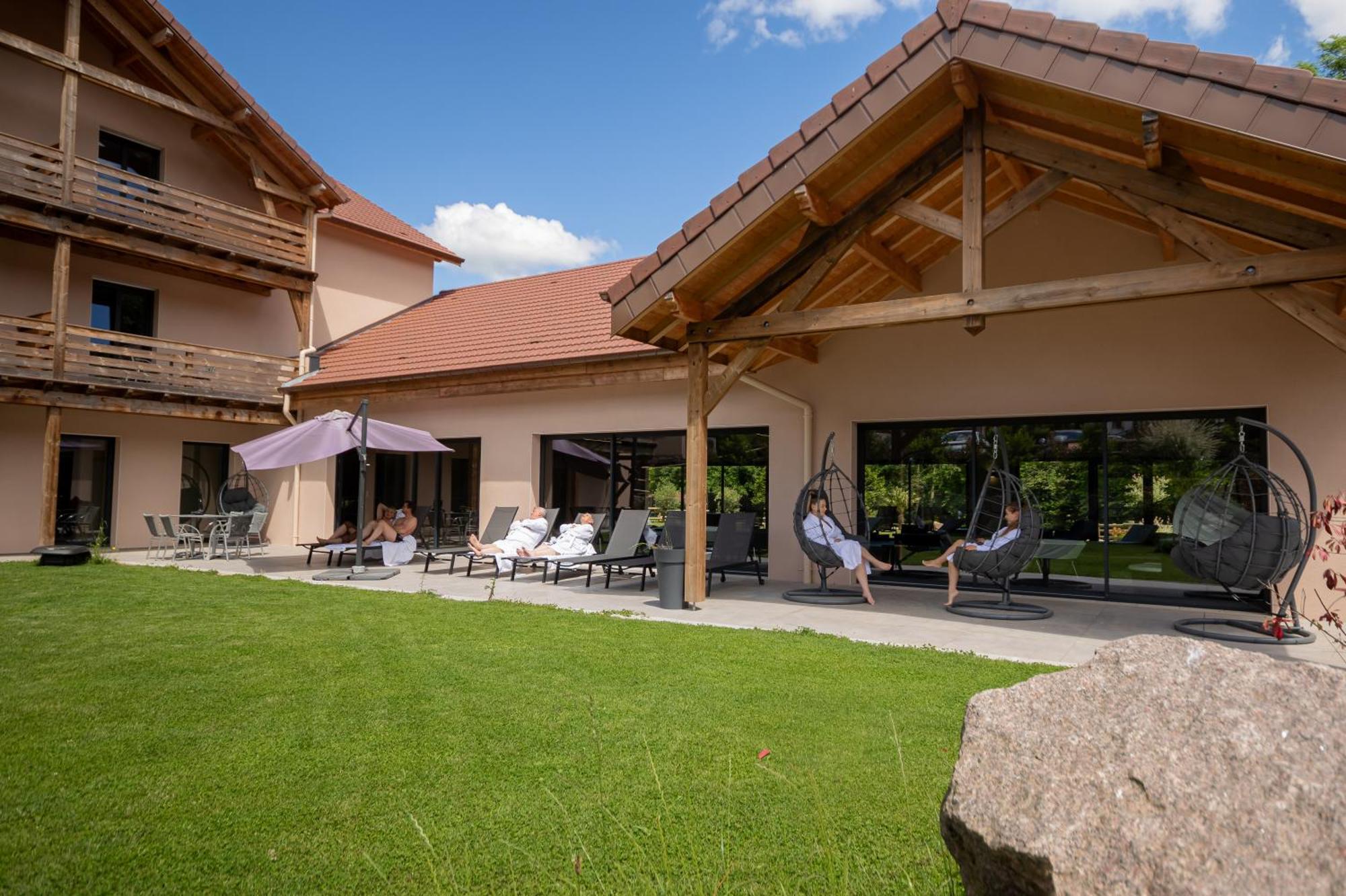 Logis Hotel Le Regal & Spa 생디에데보주 외부 사진