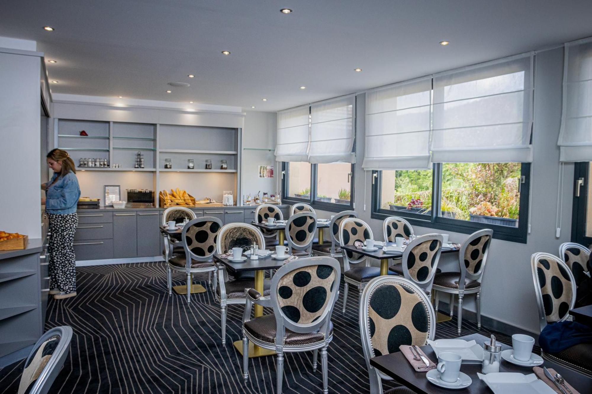 Logis Hotel Le Regal & Spa 생디에데보주 외부 사진